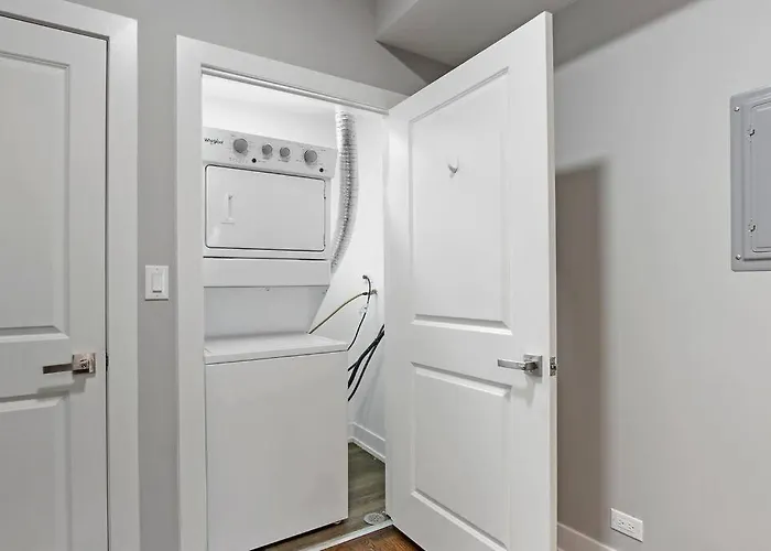3br Spacious With In-unit Laundry - Kedzie 3f *