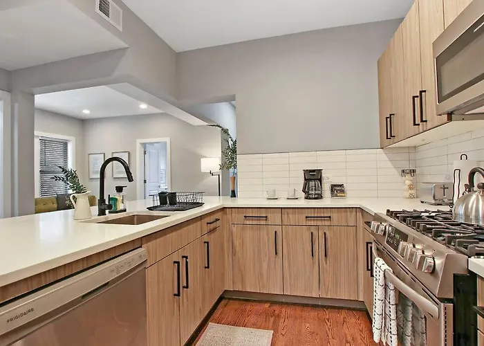 3br Spacious With In-unit Laundry - Kedzie 3f Apartment